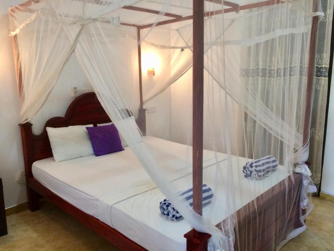 Aloha Beach Resort Tangalle Esterno foto