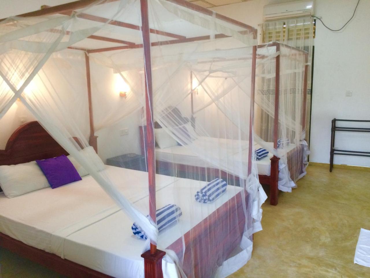 Aloha Beach Resort Tangalle Esterno foto