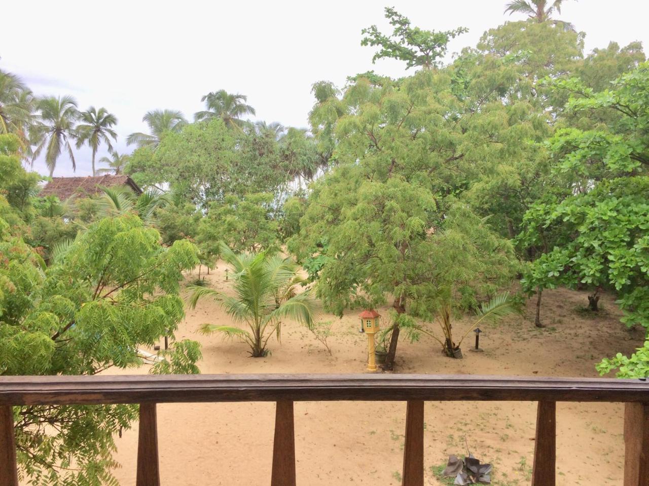 Aloha Beach Resort Tangalle Esterno foto